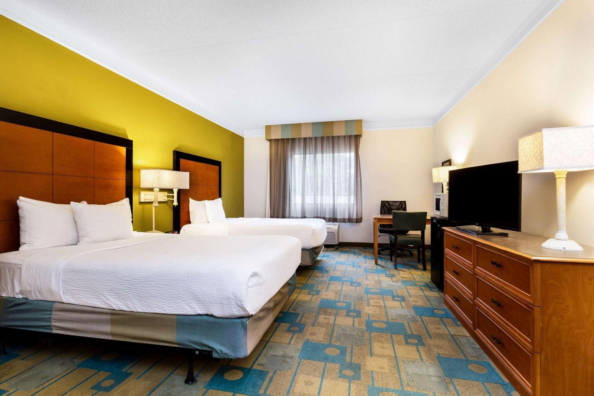 Deluxe Double Room with Two Double Beds